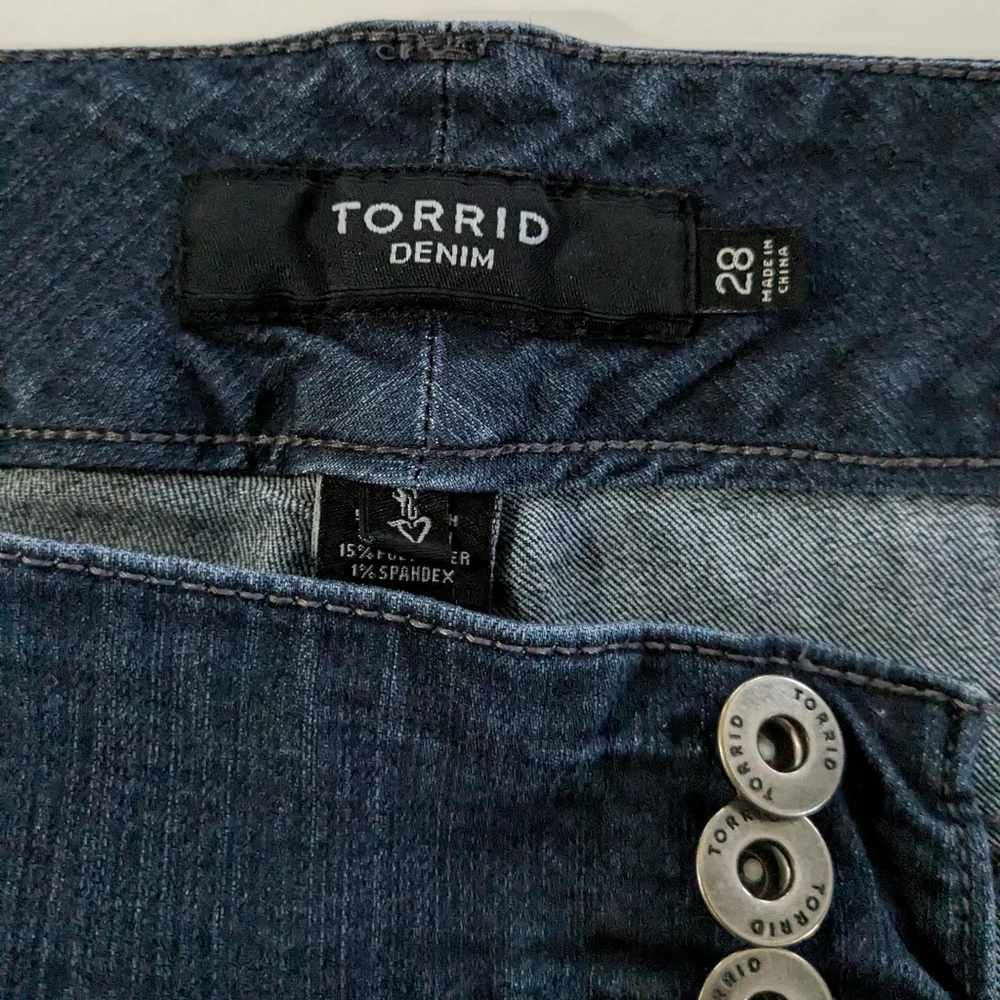 Torrid Cropped Jeans Size 28 - Picture 10 of 11